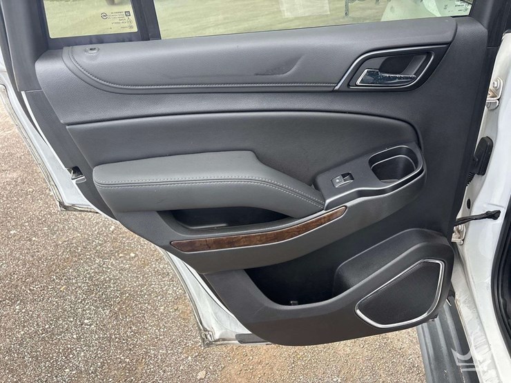 2019-chevrolet-tahoe-image-17