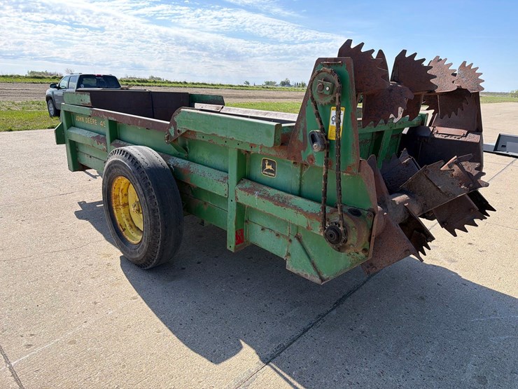 john-deere-450-image-5