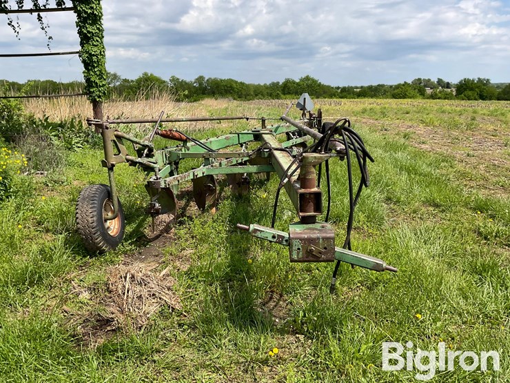 john-deere-on-land-plow-image-2