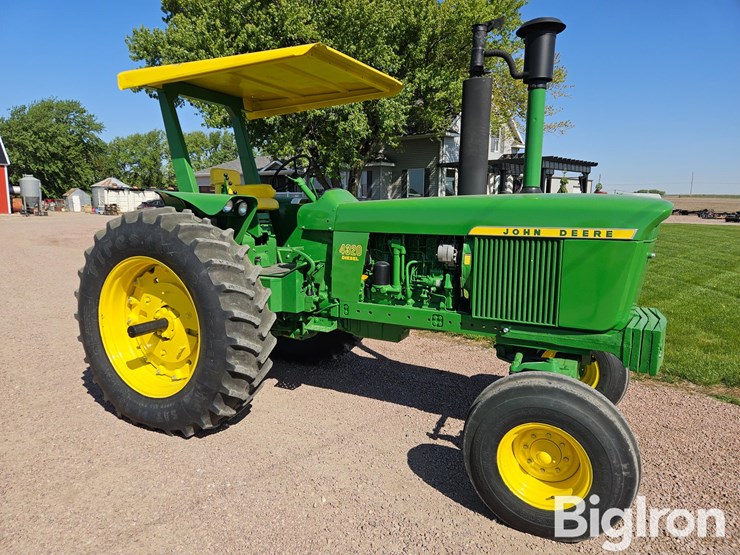 1971-john-deere-4320-image-3