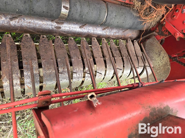 hesston-5800-image-11