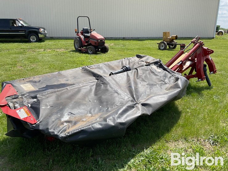 2012-new-holland-h6750-image-3
