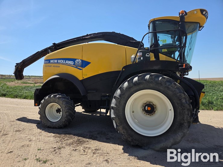 2016-new-holland-fr850-image-4