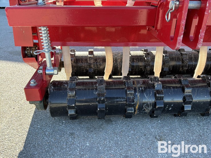 2025-massey-ferguson-730-image-19