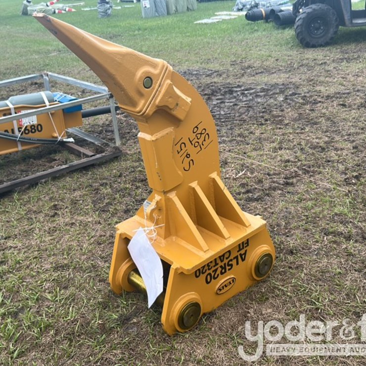 2026 CATERPILLAR 320