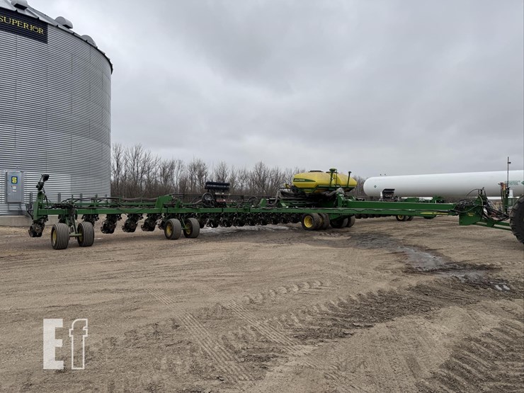 2023-john-deere-db90-image-16