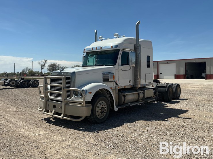 2012-freightliner-coronado-132-image-1