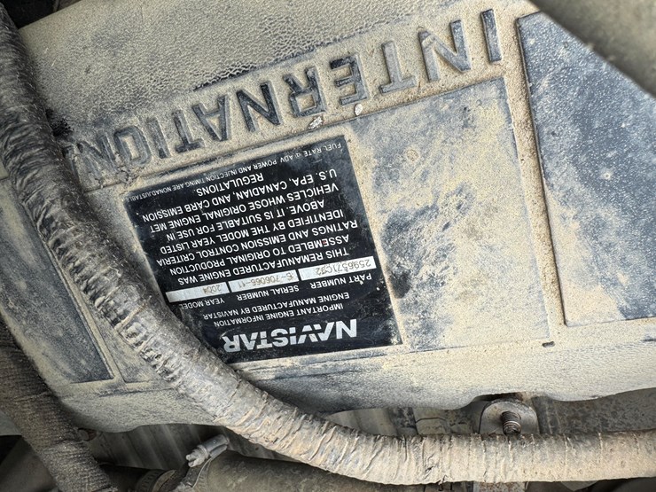 2005-international-durastar-4400-image-9