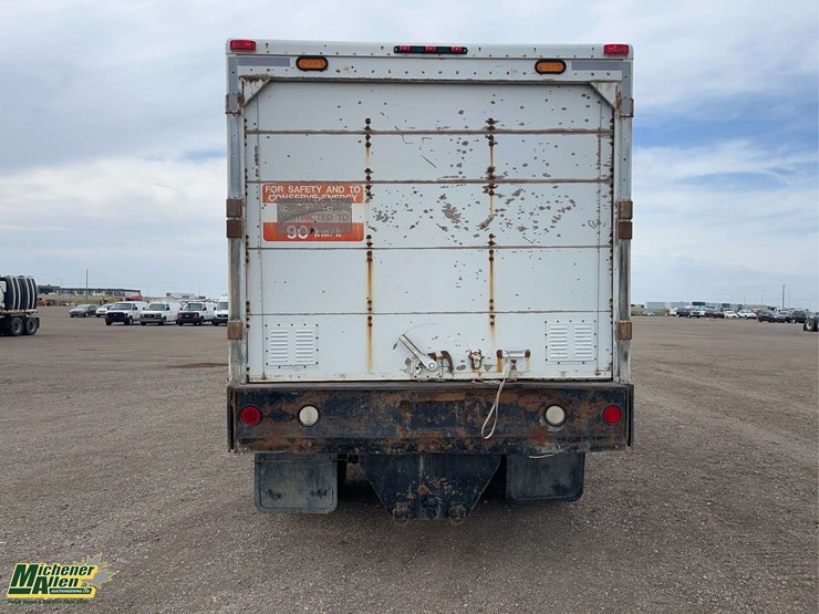 2005-gmc-topkick-c7500-image-4
