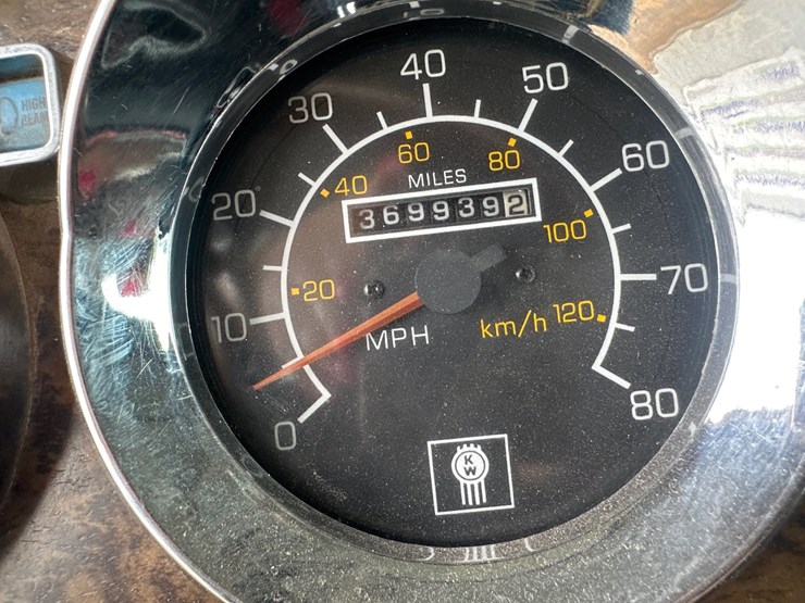 1998-kenworth-t600-image-9