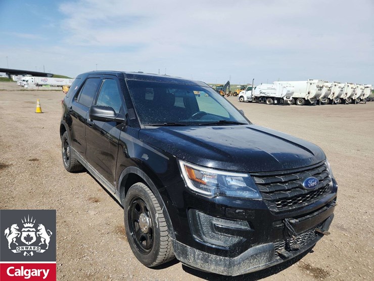 2019-ford-explorer-image-7