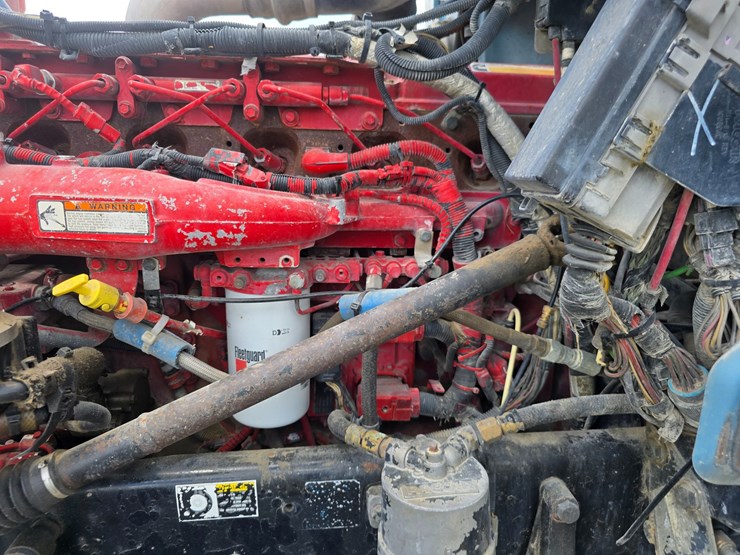 2013-peterbilt-388-image-45