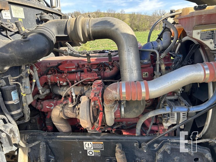 2017-peterbilt-389-image-27