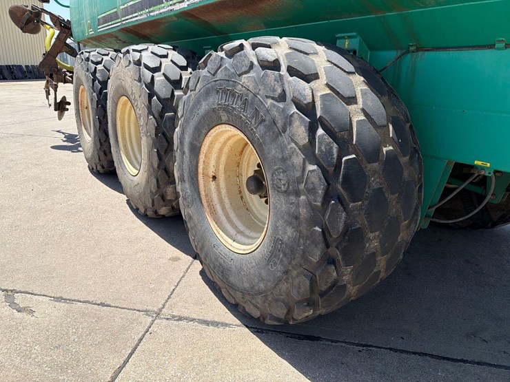 houle-7300-manure-tanker-image-24