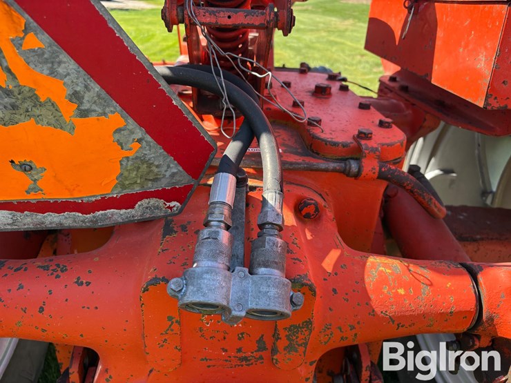 1963-allis-chalmers-d19-image-11