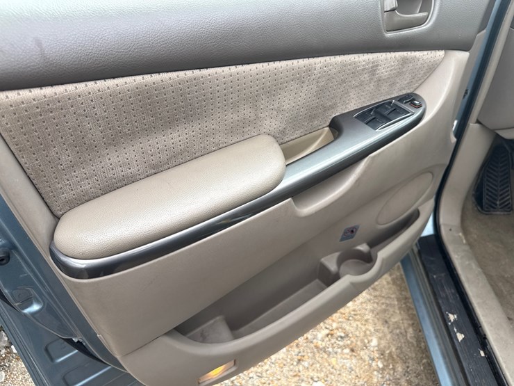 2009-toyota-sienna-image-20