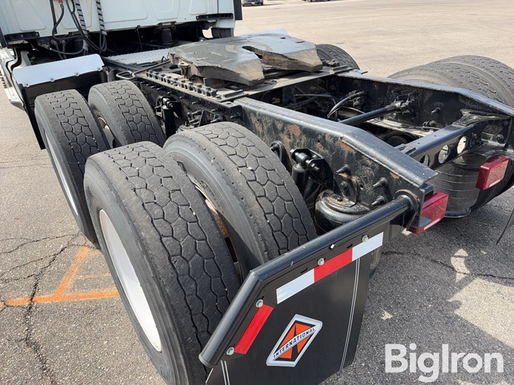2016-international-prostar-image-14