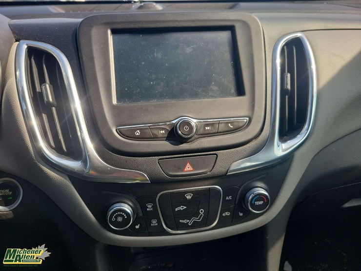 2018-chevrolet-equinox-image-16