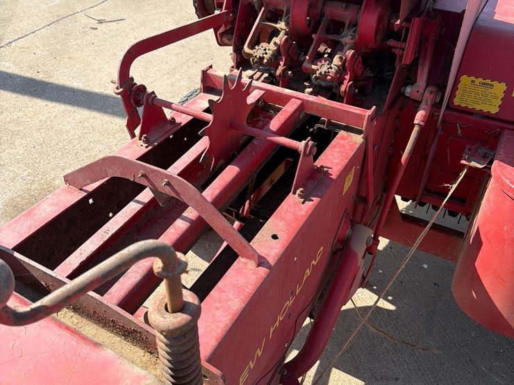 new-holland-275-image-20