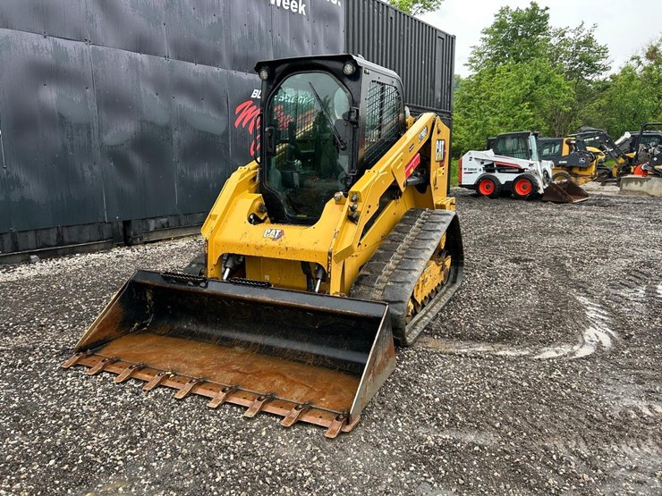 2023-caterpillar-279d3-image-8