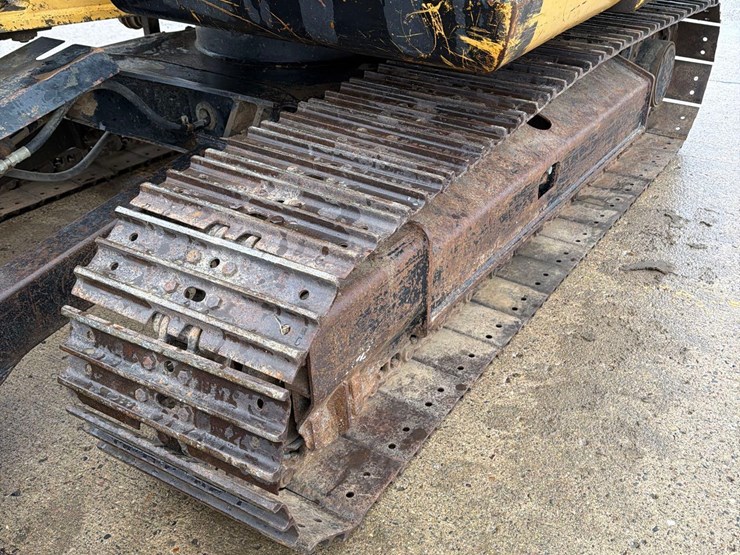 caterpillar-307c-image-23