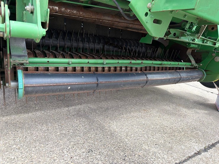 john-deere-568-image-13