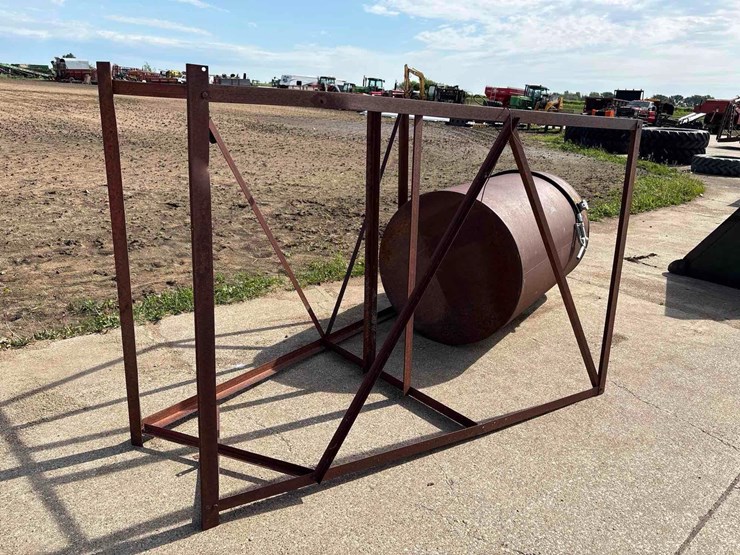 300-gallon-fuel-barrel-w/-stand-image-2