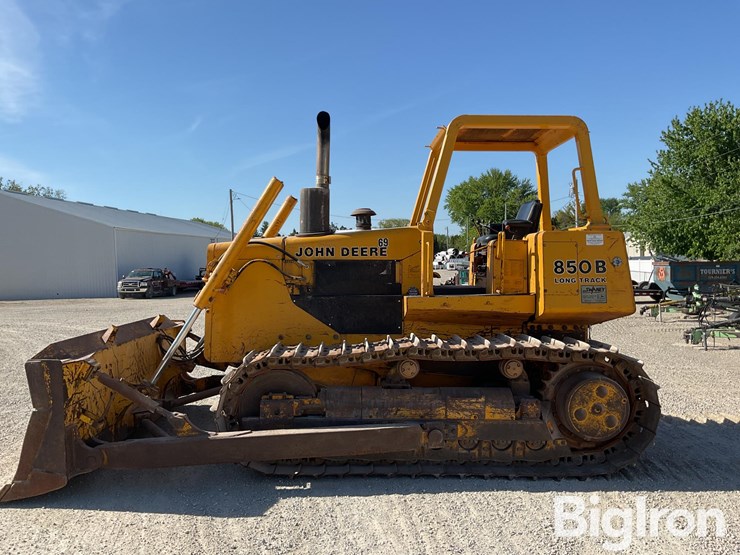 1990-deere-850b-image-8