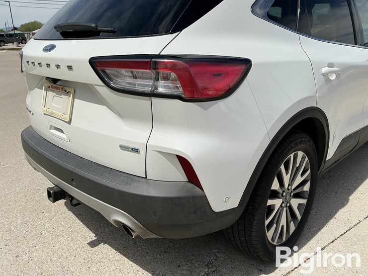 2020-ford-escape-image-14
