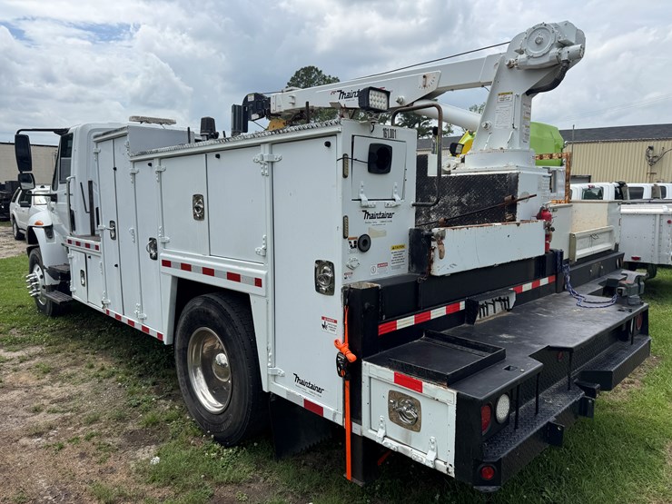2005-international-durastar-4400-image-5