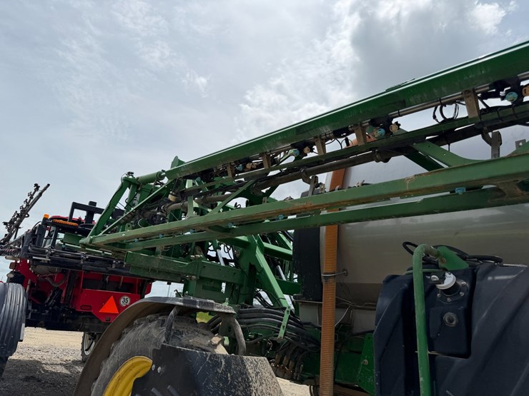 2016-john-deere-r4038-image-54