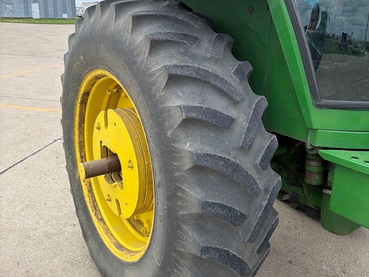 john-deere-4430-image-15