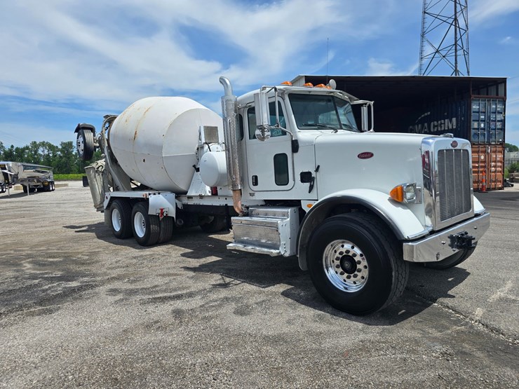 2014-peterbilt-365-image-42