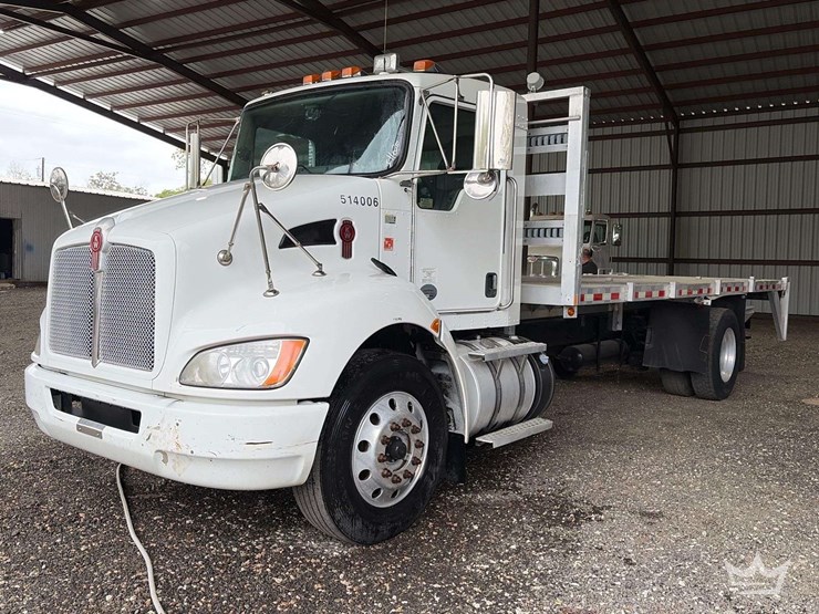 2014-kenworth-t370-image-1