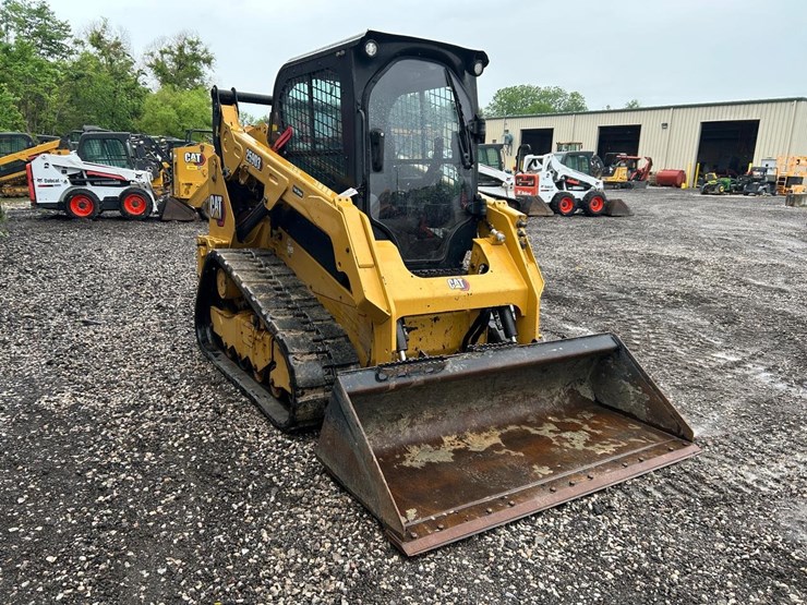 2022-caterpillar-259d3-image-6
