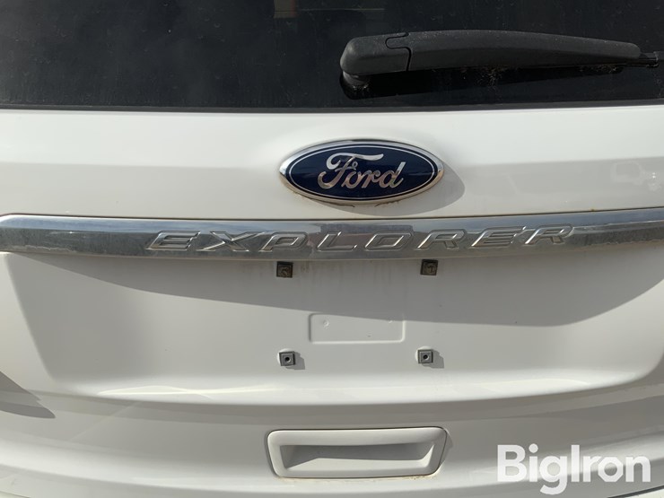 2014-ford-explorer-image-19