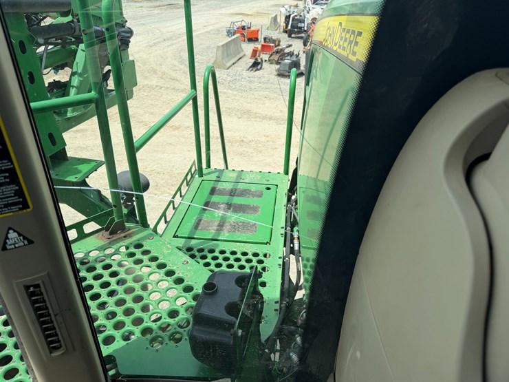 2016-john-deere-r4038-image-114