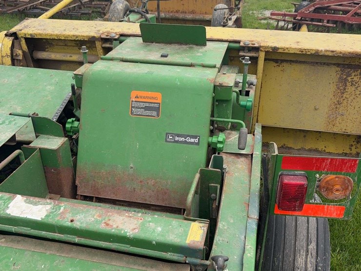 john-deere-3950-image-9