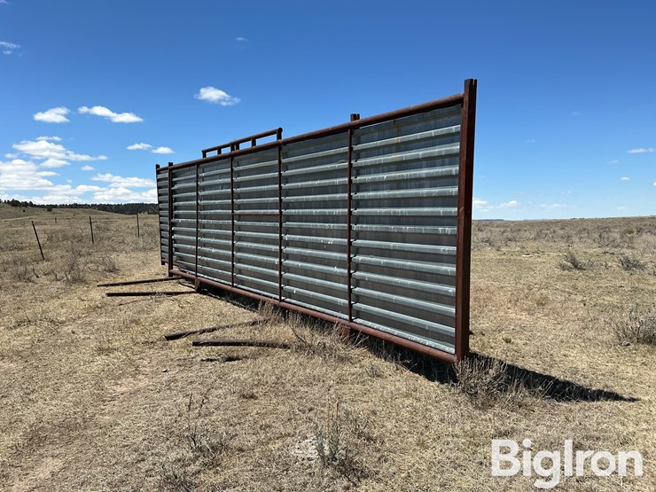 portable-free-standing-wind-break-panels-image-1