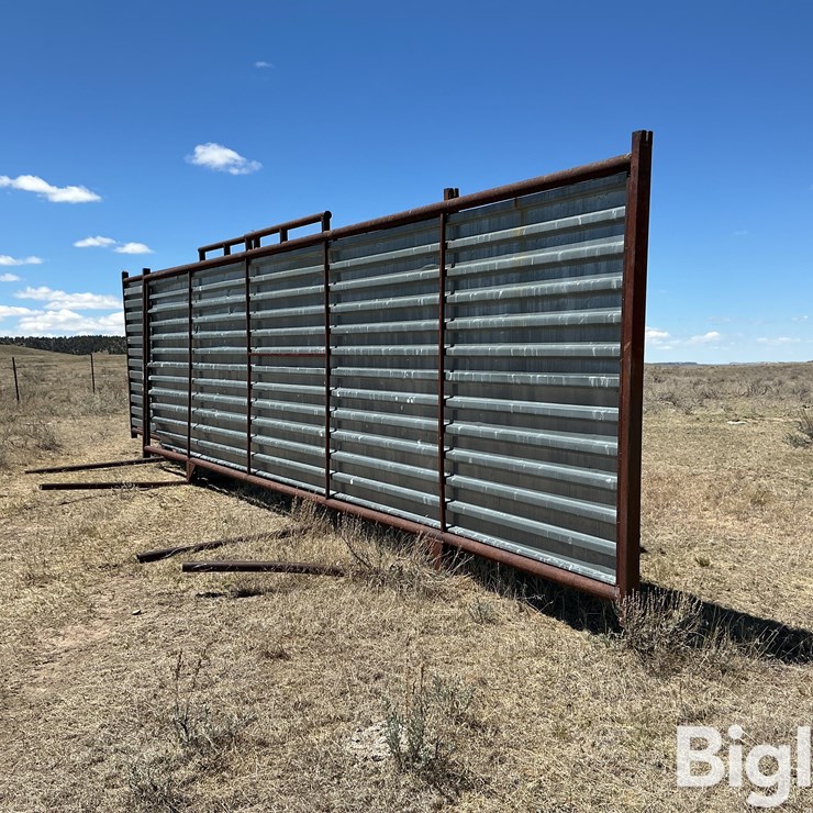 Portable Free Standing Wind Break Panels