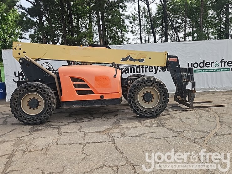 2016-jlg-g6-42a-image-6