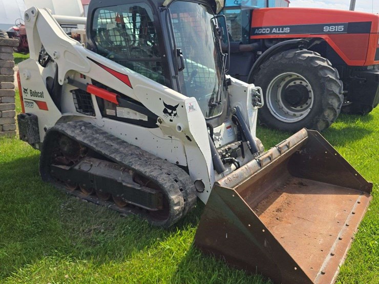 2020-bobcat-t595-image-3
