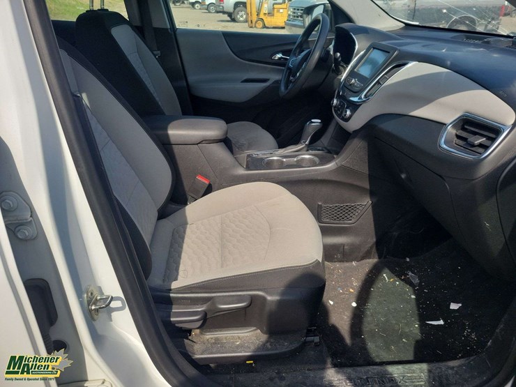 2018-chevrolet-equinox-image-33