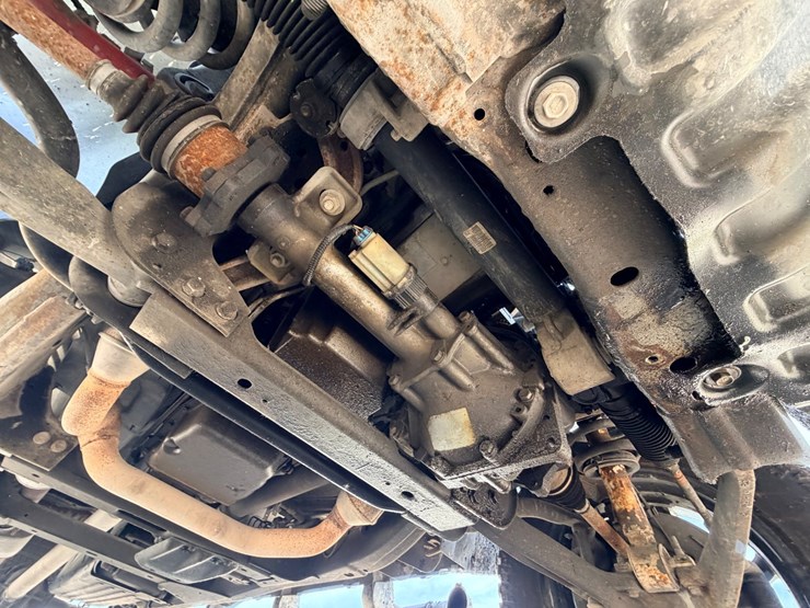 #24066-•-2011-chevrolet-silverado-pickup-truck-image-40