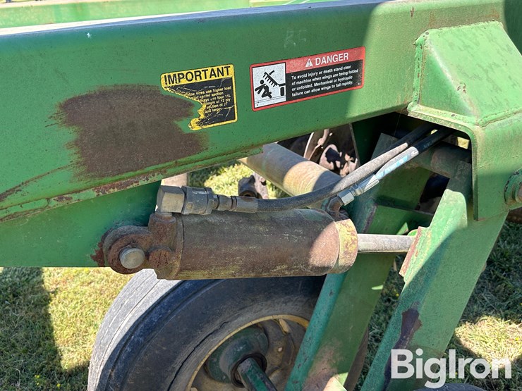 john-deere-650-image-17