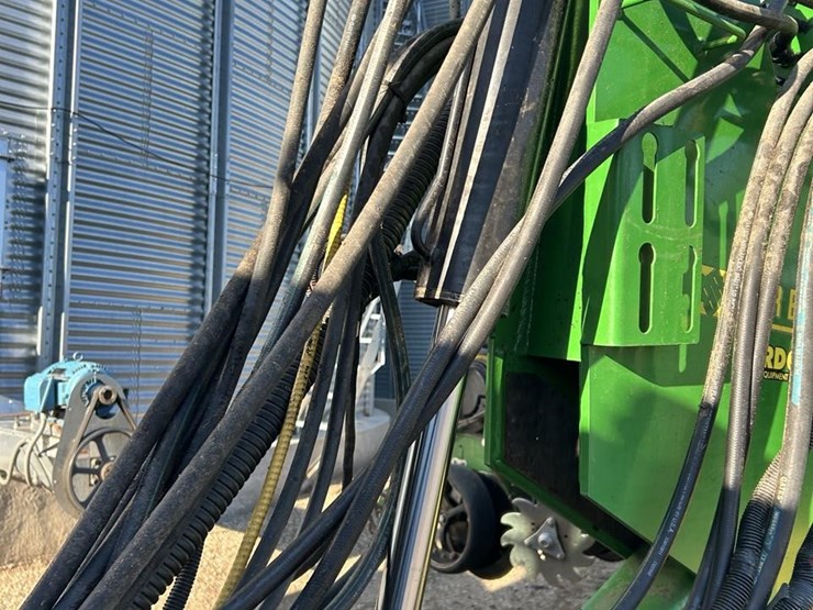 2023-john-deere-db90-image-45