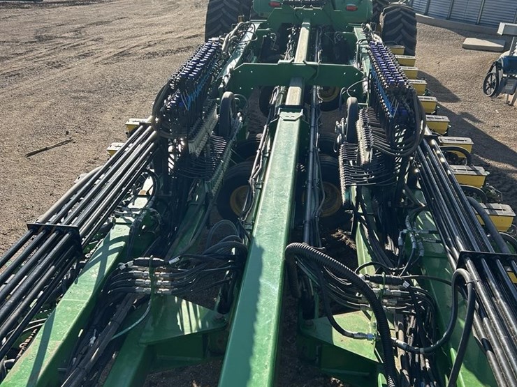 2023-john-deere-db90-image-73
