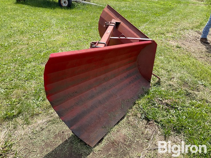 westendorf-loader-mounted-v-blade-image-4