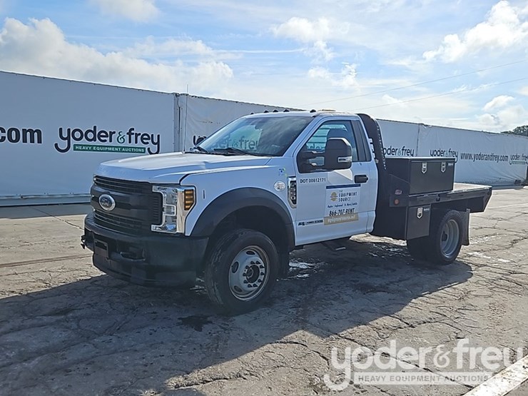 ford-f350-xl-image-1