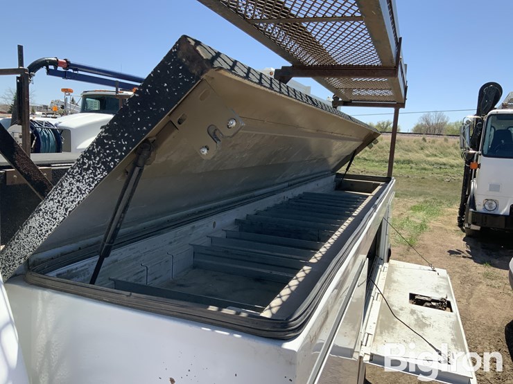 2015-ford-f550-image-18